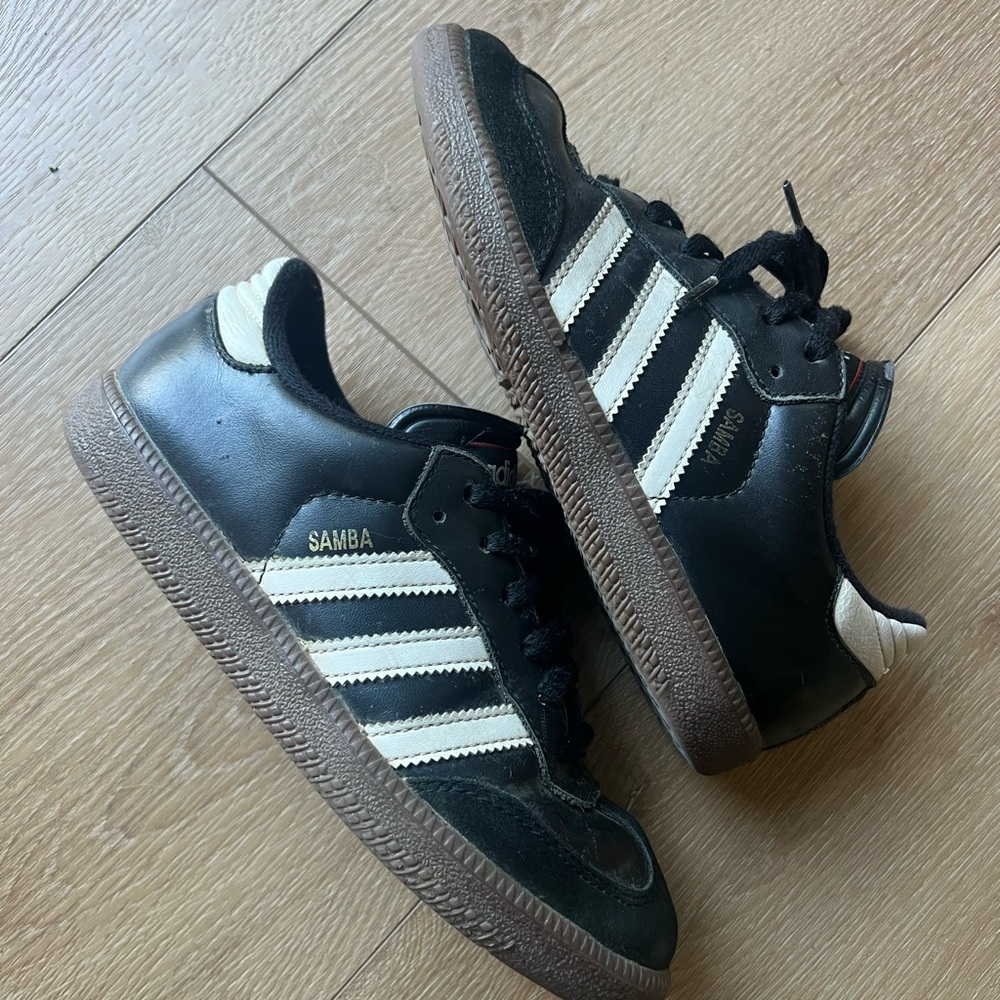 Adidas Black and White Sneakers Classic Design